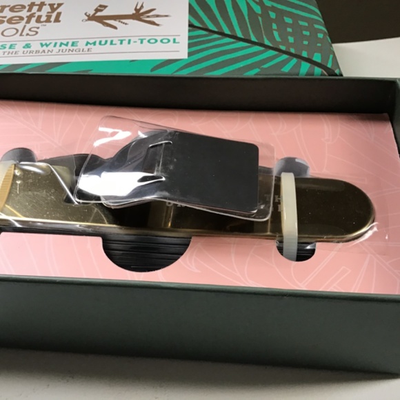 Cheese & Wine Muti Tool - Picture 2 of 4